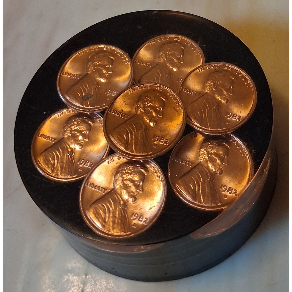 Vintage 1982 D Lincoln Penny Lucite Paperweight Resin Coin Art Desk Decor